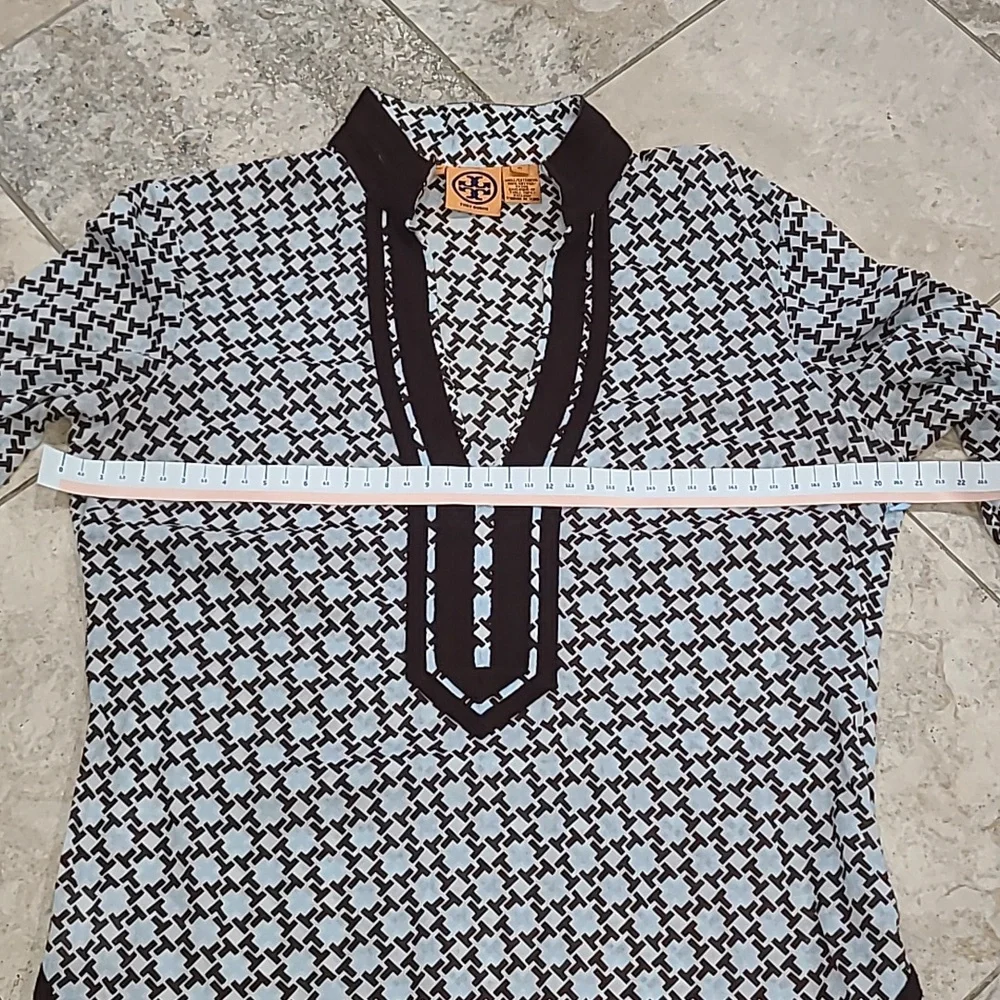 Black and White Patterned Women's Top - Picture 3 of 6